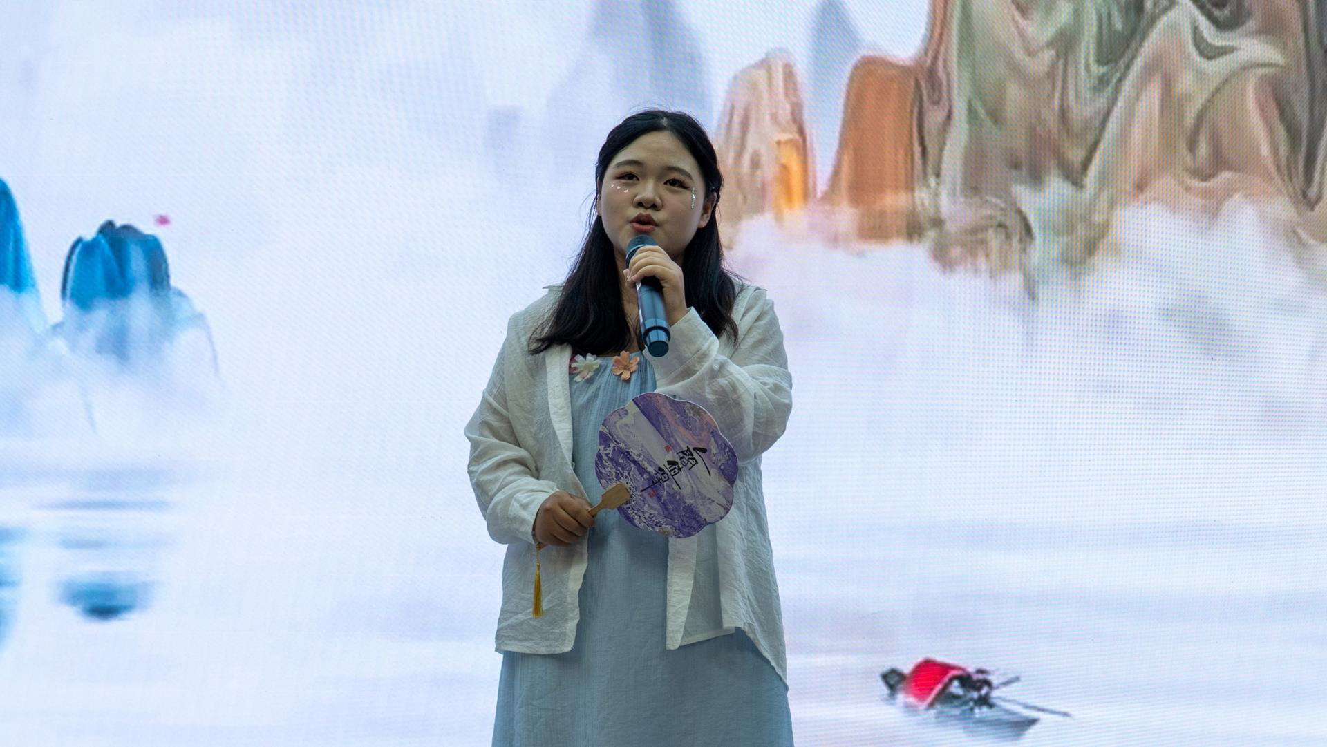 8be20ef77cd345b9bb3210b984b55db5.jpg