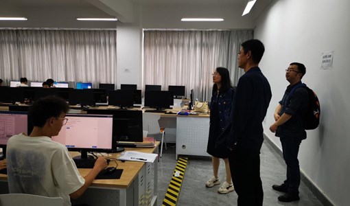 信息工程学院开展2024-2025学年第二学期信息技术通识课程期末考试巡查工作